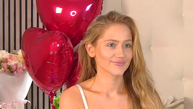 Snapshot of ur_wet_dreams chatting on 02/14/25, 04:41 ur wet dreams online show from 02/14/25, 04:41