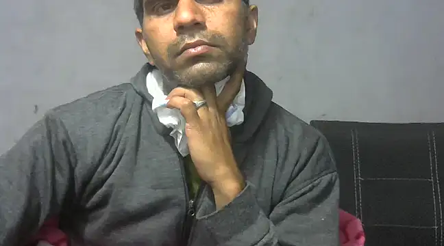 Snapshot of Nightservice27 chatting on 02/04/25, 05:01 Nightservice27 online show from 02/04/25, 05:01