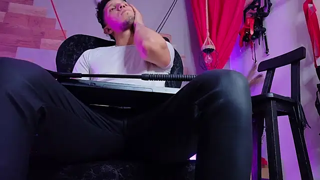 AngeloColleen online show from 11/23/25, 05:35