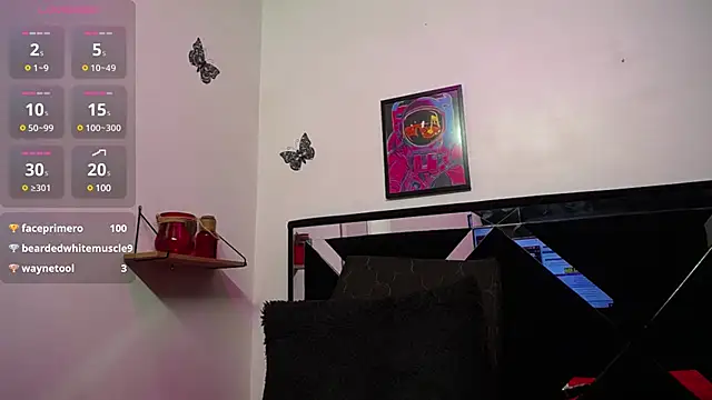 VICTORIAHANK  online show from 02/20/25, 10:48