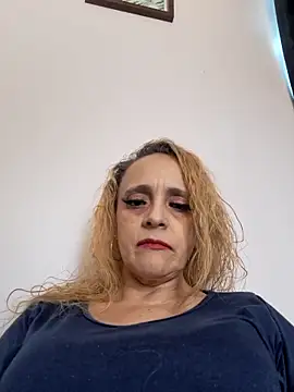 VICTORIAHANK  online show from 02/25/26, 06:50