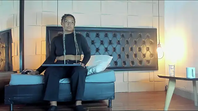 SamanthaMilann online show from 02/28/25, 08:50