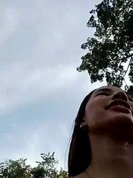 Snapshot of -Nicol chatting on 02/20/25, 01:30 -Nicol online show from 02/20/25, 01:30