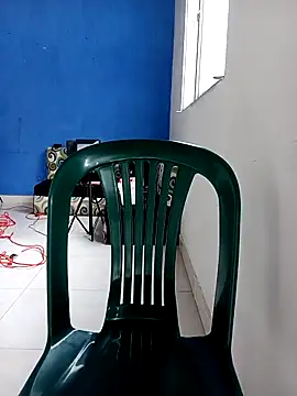 Snapshot of -Nicol chatting on 03/04/25, 04:41 -Nicol online show from 03/04/25, 04:41