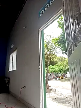 Snapshot of -Nicol chatting on 03/14/25, 04:51 -Nicol online show from 03/14/25, 04:51