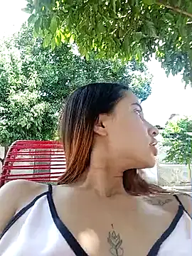 Snapshot of -Nicol chatting on 03/21/25, 04:51 -Nicol online show from 03/21/25, 04:51