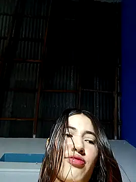 Snapshot of -Nicol chatting on 03/22/25, 10:28 -Nicol online show from 03/22/25, 10:28