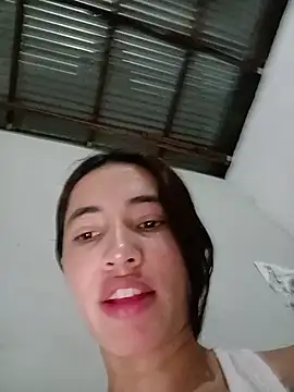 Snapshot of -Nicol chatting on 10/04/25, 10:02 -Nicol online show from 10/04/25, 10:02