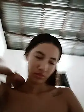 Snapshot of -Nicol chatting on 10/26/25, 09:59 -Nicol online show from 10/26/25, 09:59