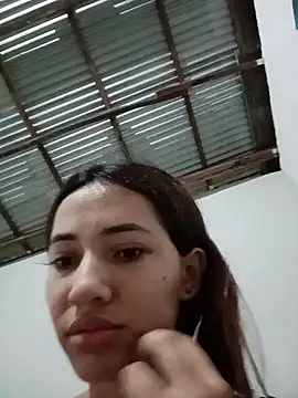 Snapshot of -Nicol chatting on 11/13/25, 10:03 -Nicol online show from 11/13/25, 10:03