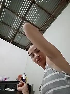 Snapshot of -Nicol chatting on 11/15/25, 10:01 -Nicol online show from 11/15/25, 10:01