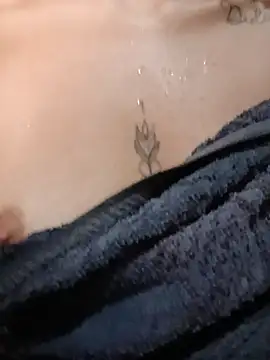 Snapshot of -Nicol chatting on 11/17/25, 09:59 -Nicol online show from 11/17/25, 09:59