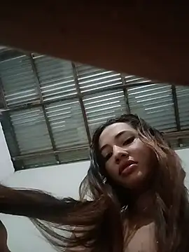 Snapshot of -Nicol chatting on 11/22/25, 10:03 -Nicol online show from 11/22/25, 10:03