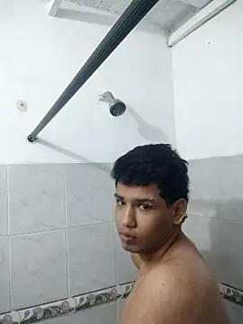 Snapshot of Santiago-Thompson chatting on 02/19/25, 03:17 Santiago-Thompson online show from 02/19/25, 03:17