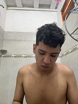 Snapshot of Santiago-Thompson chatting on 11/06/25, 03:57 Santiago-Thompson online show from 11/06/25, 03:57