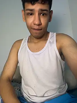 Snapshot of Santiago-Thompson chatting on 11/08/25, 07:23 Santiago-Thompson online show from 11/08/25, 07:23