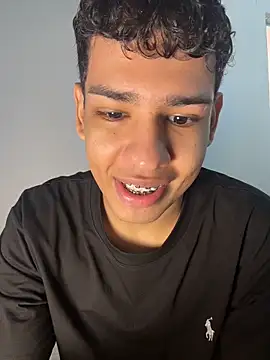 Snapshot of Santiago-Thompson chatting on 11/18/25, 04:00 Santiago-Thompson online show from 11/18/25, 04:00