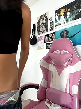 Snapshot of LiLy_kIndly chatting on 10/09/25, 09:13 LiLy kIndly online show from 10/09/25, 09:13