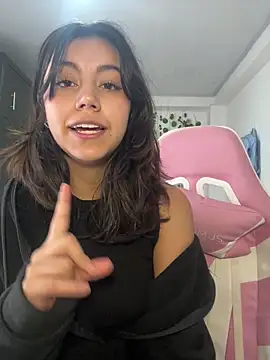 Snapshot of LiLy_kIndly chatting on 10/12/25, 06:51 LiLy kIndly online show from 10/12/25, 06:51