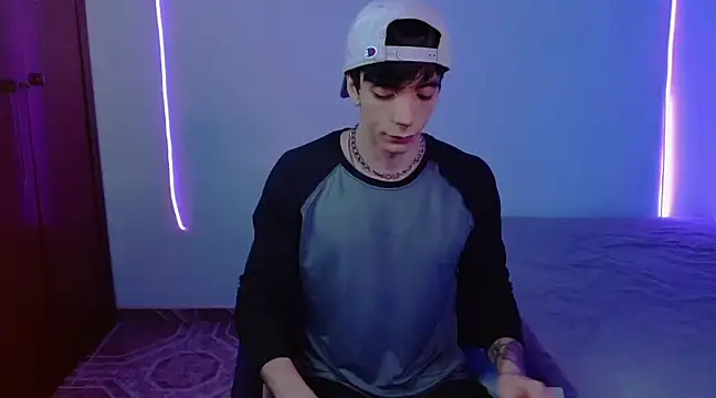 H3ll B0I online show from 02/17/25, 11:31