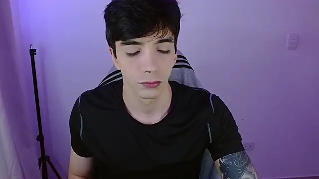 H3ll B0I online show from 03/30/26, 10:11