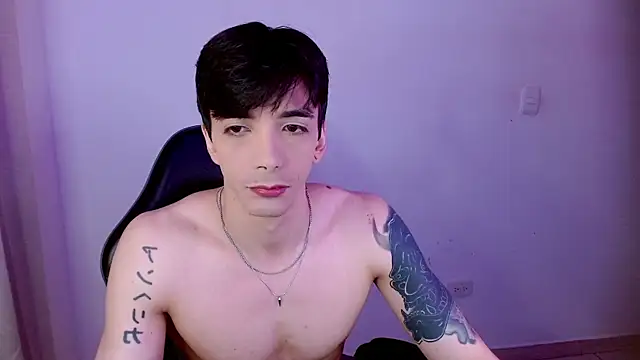 Snapshot of H3ll_B0I chatting on 07/16/26, 07:14 H3ll B0I online show from 07/16/26, 07:14