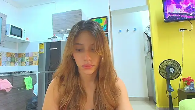Alaiapink online show from 05/12/26, 02:14