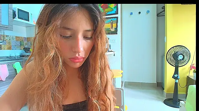 Alaiapink online show from 05/19/26, 04:46