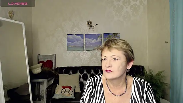 SexyGrandma  online show from 10/16/25, 03:46
