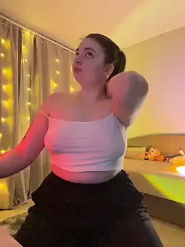 Snapshot of DearAlise chatting on 03/06/25, 07:21 DearAlise online show from 03/06/25, 07:21