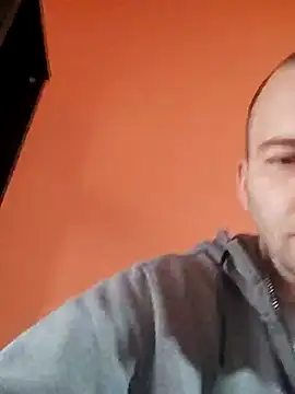 Milankure111 online show from 02/10/25, 08:09