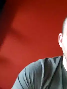 Milankure111 online show from 02/19/25, 06:00