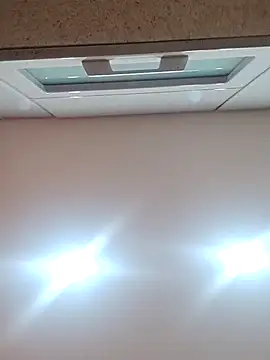 Milankure111 online show from 02/21/25, 06:40