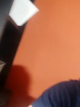 Milankure111 online show from 02/25/25, 07:42