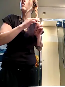 Astrid-Gilbert online show from 02/19/25, 07:50