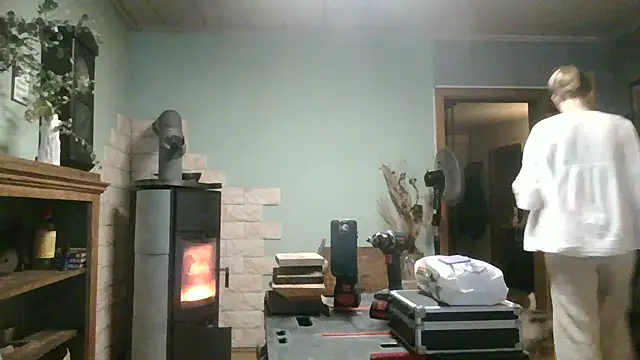 Astrid-Gilbert online show from 12/19/25, 07:54