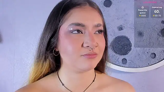 Shanntal  online show from 11/26/25, 07:15