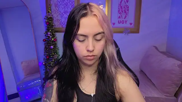 Hela v online show from 01/07/26, 08:11