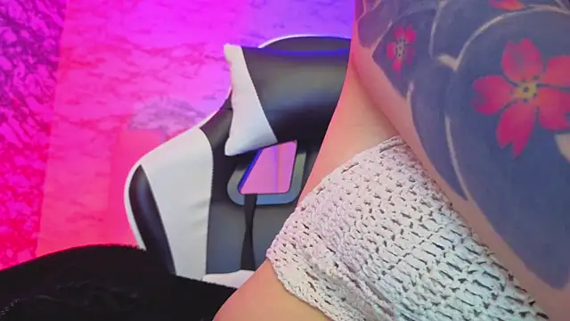 Hela v online show from 03/22/26, 01:03