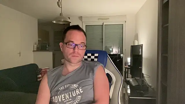 Snapshot of Funnyjul31 chatting on 01/26/25, 07:31 Funnyjul31 online show from 01/26/25, 07:31