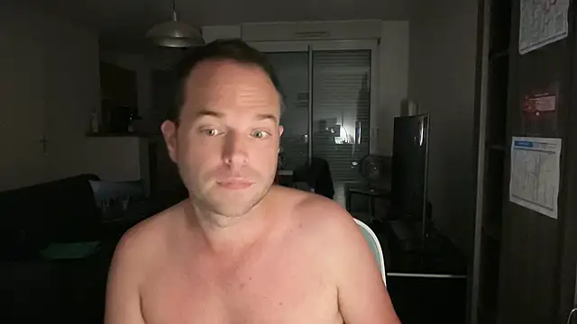 Snapshot of Funnyjul31 chatting on 10/22/25, 07:13 Funnyjul31 online show from 10/22/25, 07:13