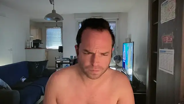 Snapshot of Funnyjul31 chatting on 11/22/25, 12:59 Funnyjul31 online show from 11/22/25, 12:59