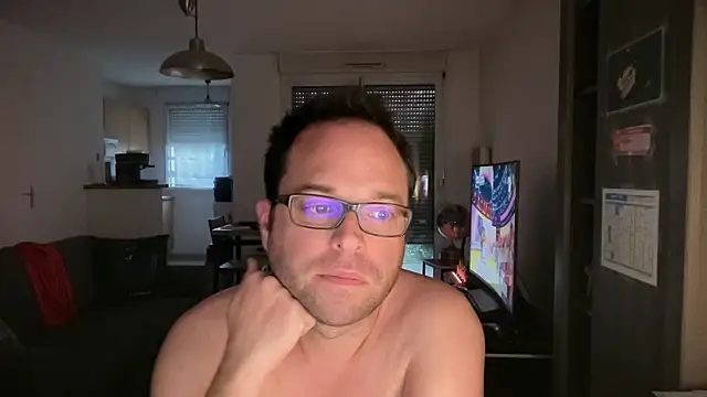 Funnyjul31 online show from 03/25/26, 06:03