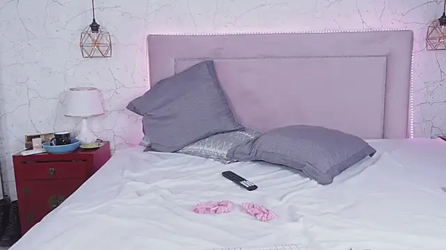 MillaBlis online show from 03/17/25, 11:11