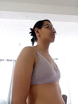 Snapshot of bri_ali chatting on 03/11/25, 08:20 bri ali online show from 03/11/25, 08:20