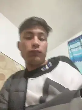 Snapshot of EduardoEspinoza12 chatting on 01/26/25, 10:45 EduardoEspinoza12 online show from 01/26/25, 10:45