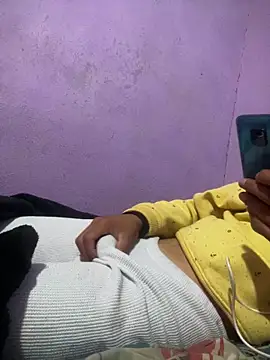 Snapshot of EduardoEspinoza12 chatting on 02/24/25, 06:38 EduardoEspinoza12 online show from 02/24/25, 06:38