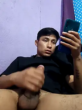 Snapshot of EduardoEspinoza12 chatting on 09/23/25, 04:04 EduardoEspinoza12 online show from 09/23/25, 04:04