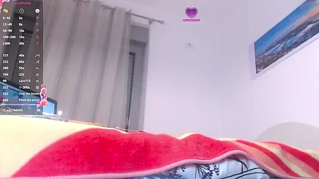 Snapshot of Ju-Hot chatting on 12/02/24, 10:12 Ju-Hot online show from 12/02/24, 10:12