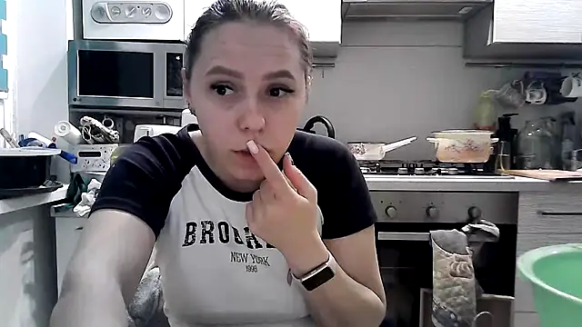 Misssweet s online show from 02/04/25, 06:06